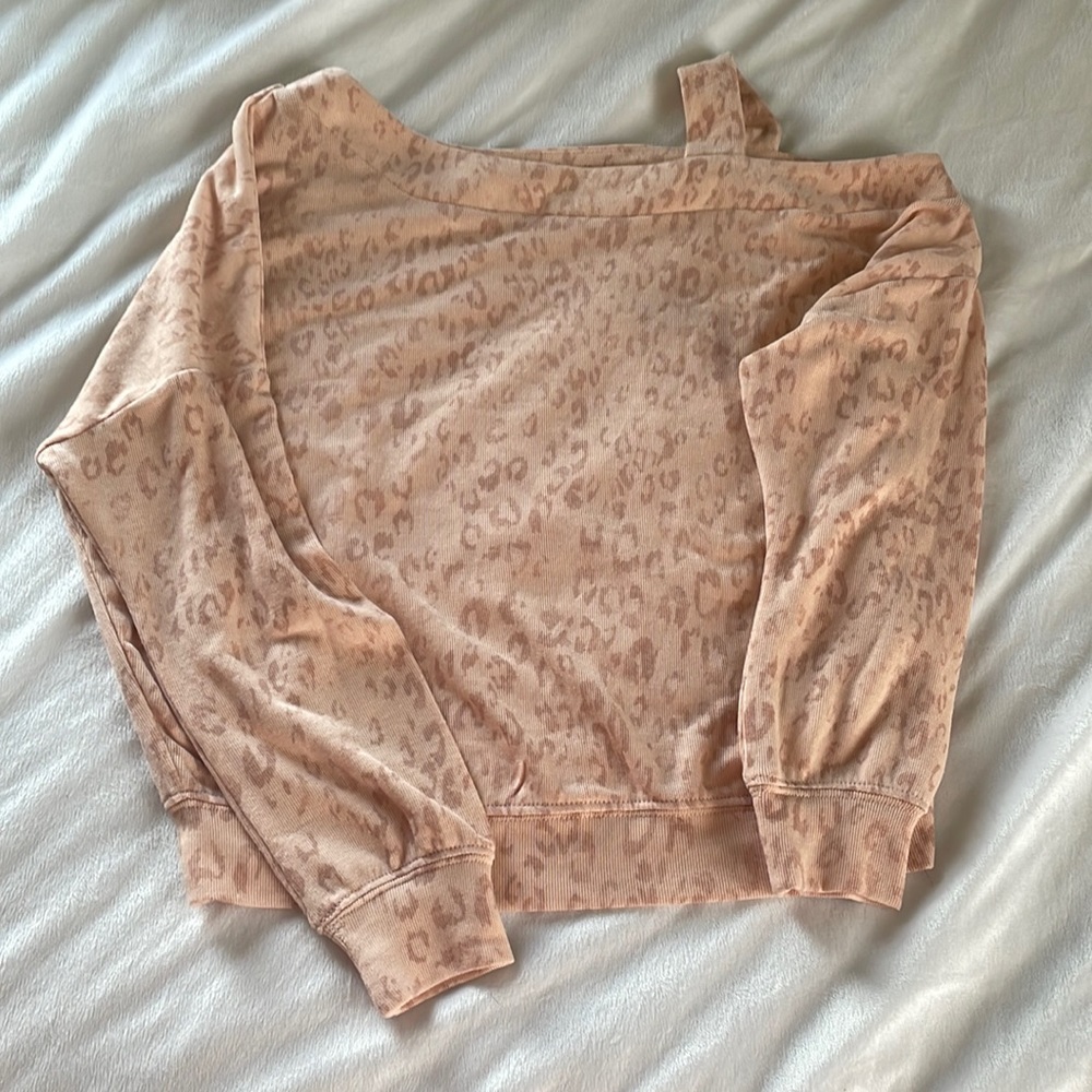 nwt, off the shoulder